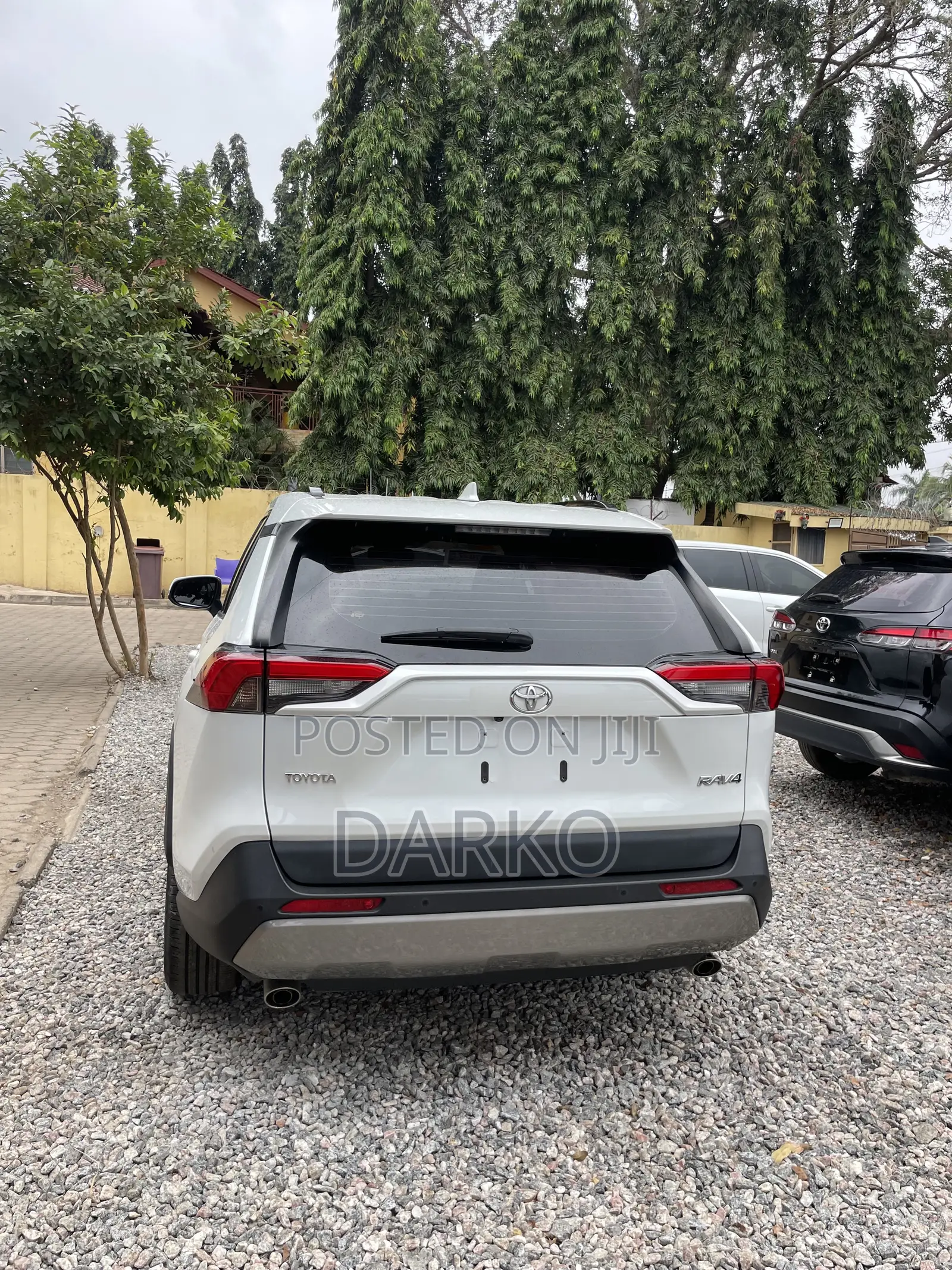 Toyota RAV4 2023 White