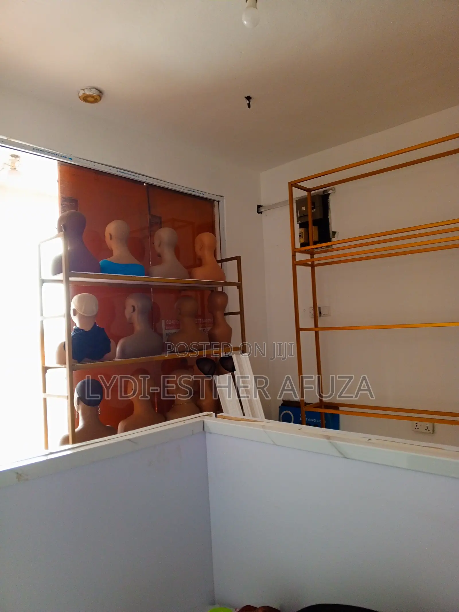Salon Space for Rent