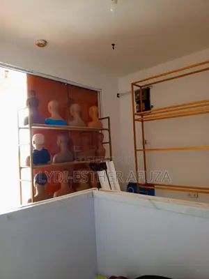 Salon Space for Rent