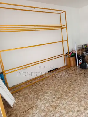 Salon Space for Rent