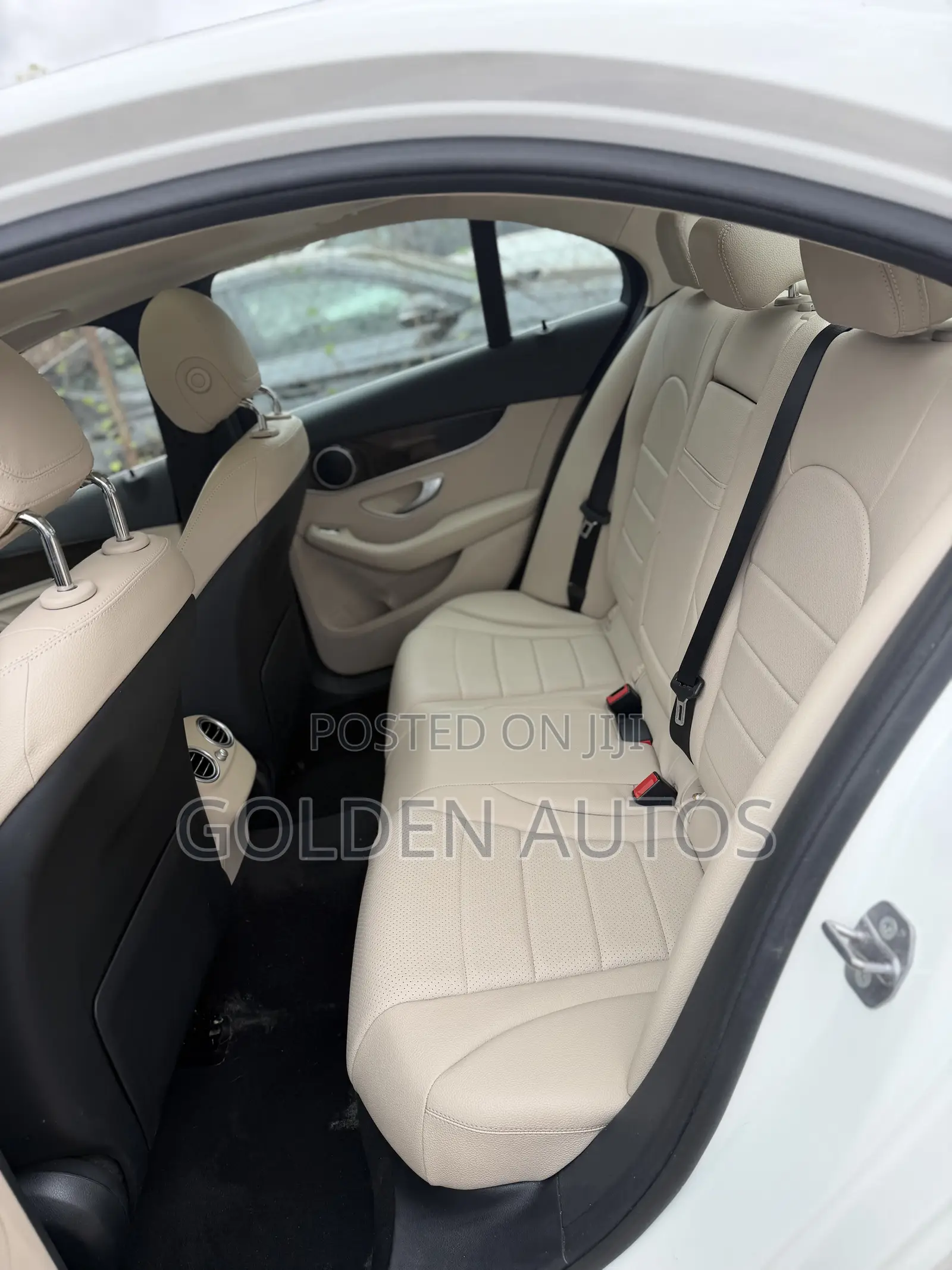 Mercedes-Benz C300 Base 4Matic Sedan AWD (2.0L 4cyl 7A) 2016 White