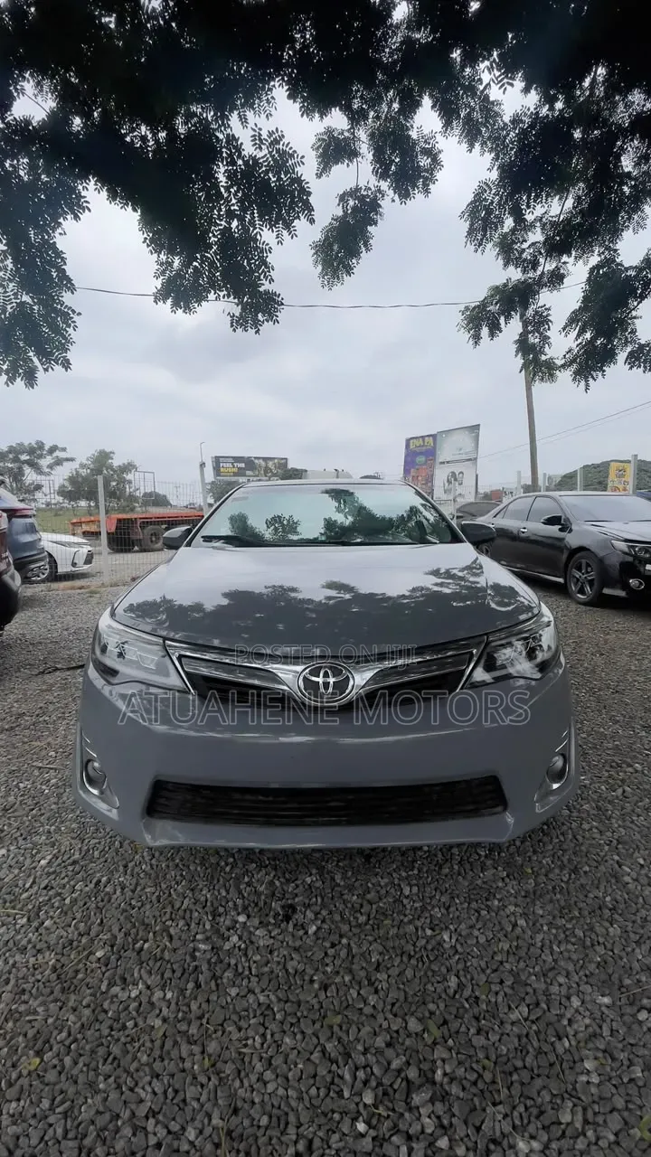 Toyota Camry 2014 Gray