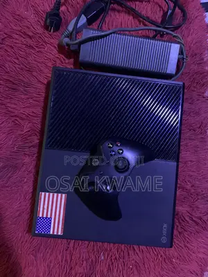 Uk Used Xbox One for Sale With One Wireless Controller