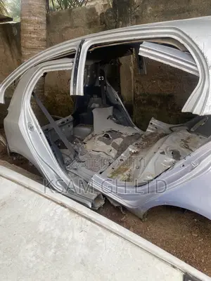 Vitz 2006-2010 Back Cut
