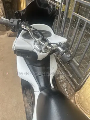 Honda 2022 White
