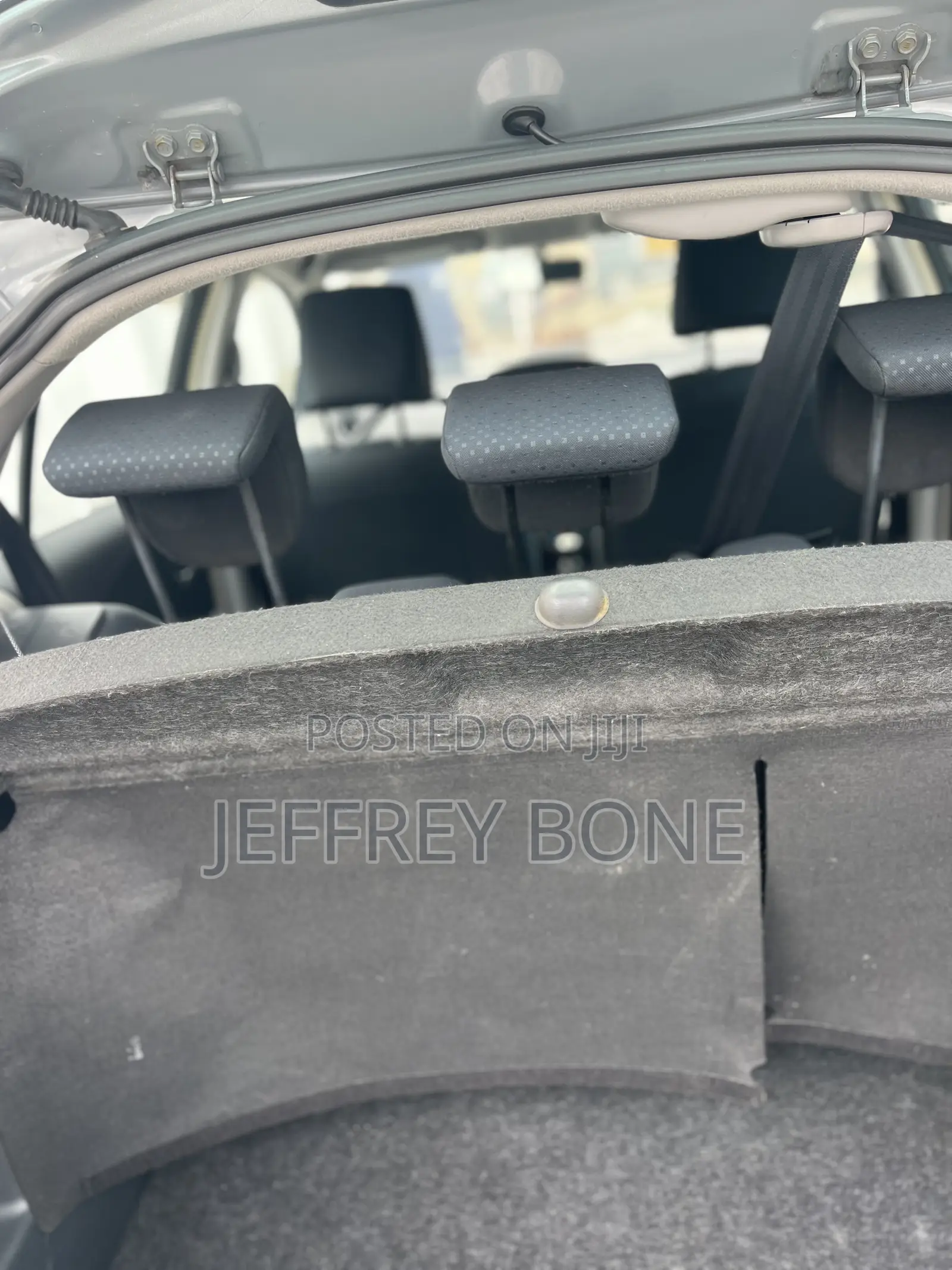 Toyota Yaris Base Hatchback 3dr 2010 Gray