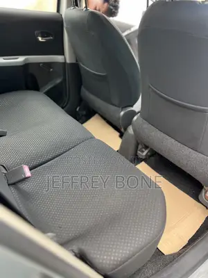 Toyota Yaris Base Hatchback 3dr 2010 Gray