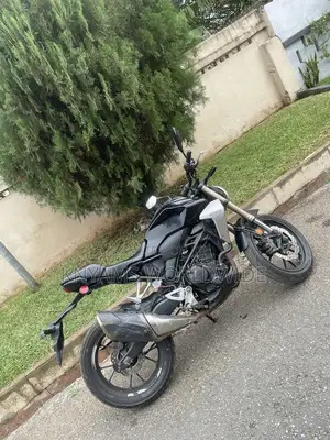Honda CB 2024 Black