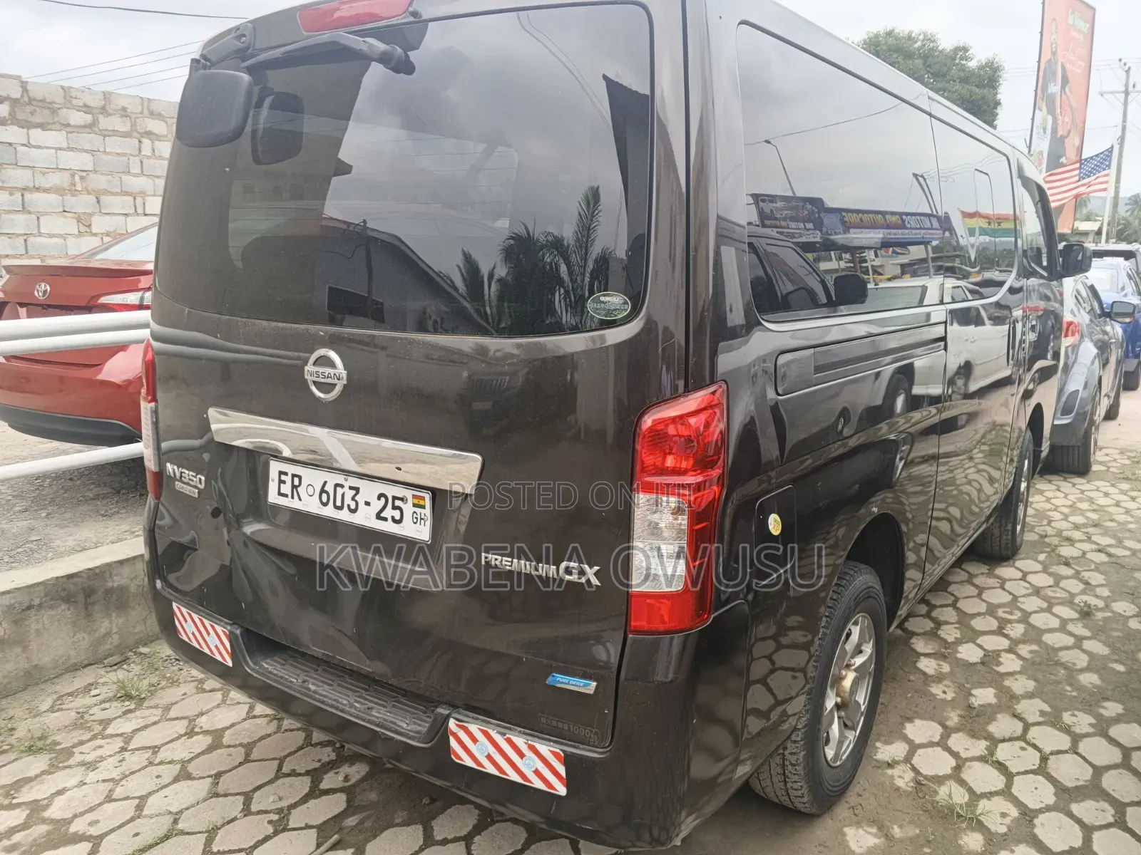 Nissan Caravan (Urvan) 2012 Black