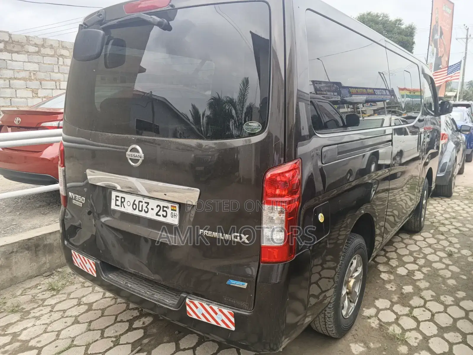 Nissan Caravan (Urvan) 2012 Black