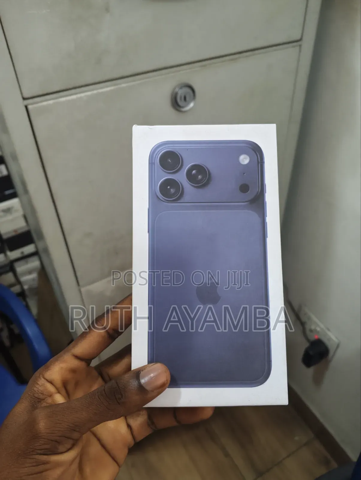 New Apple iPhone 17 Pro 256 GB Blue