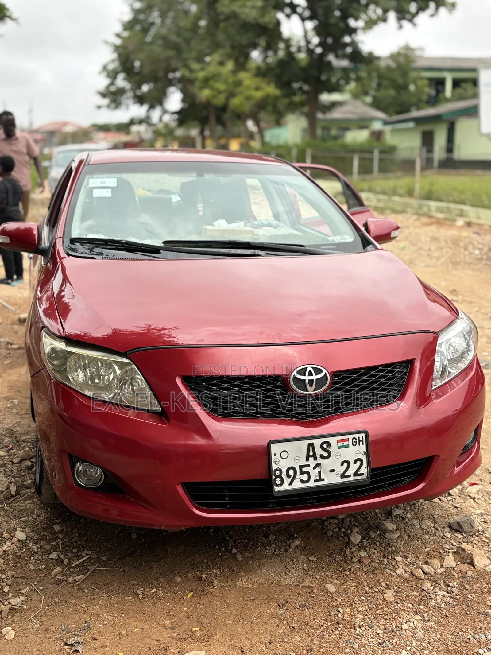 Toyota Corolla Base 4dr Sedan (1.8L 4cyl 5M) 2010 Red