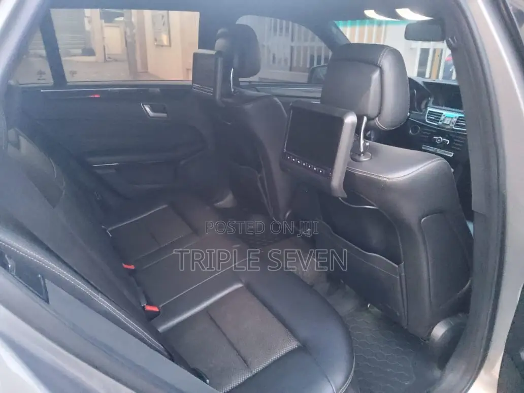 Mercedes-Benz E220 2013 Silver