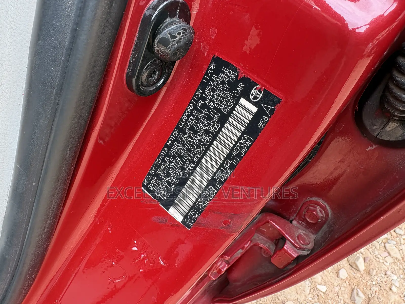 Toyota Corolla Base 4dr Sedan (1.8L 4cyl 5M) 2010 Red