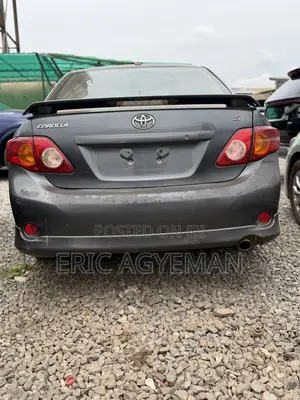 Toyota Corolla 2010 Gray