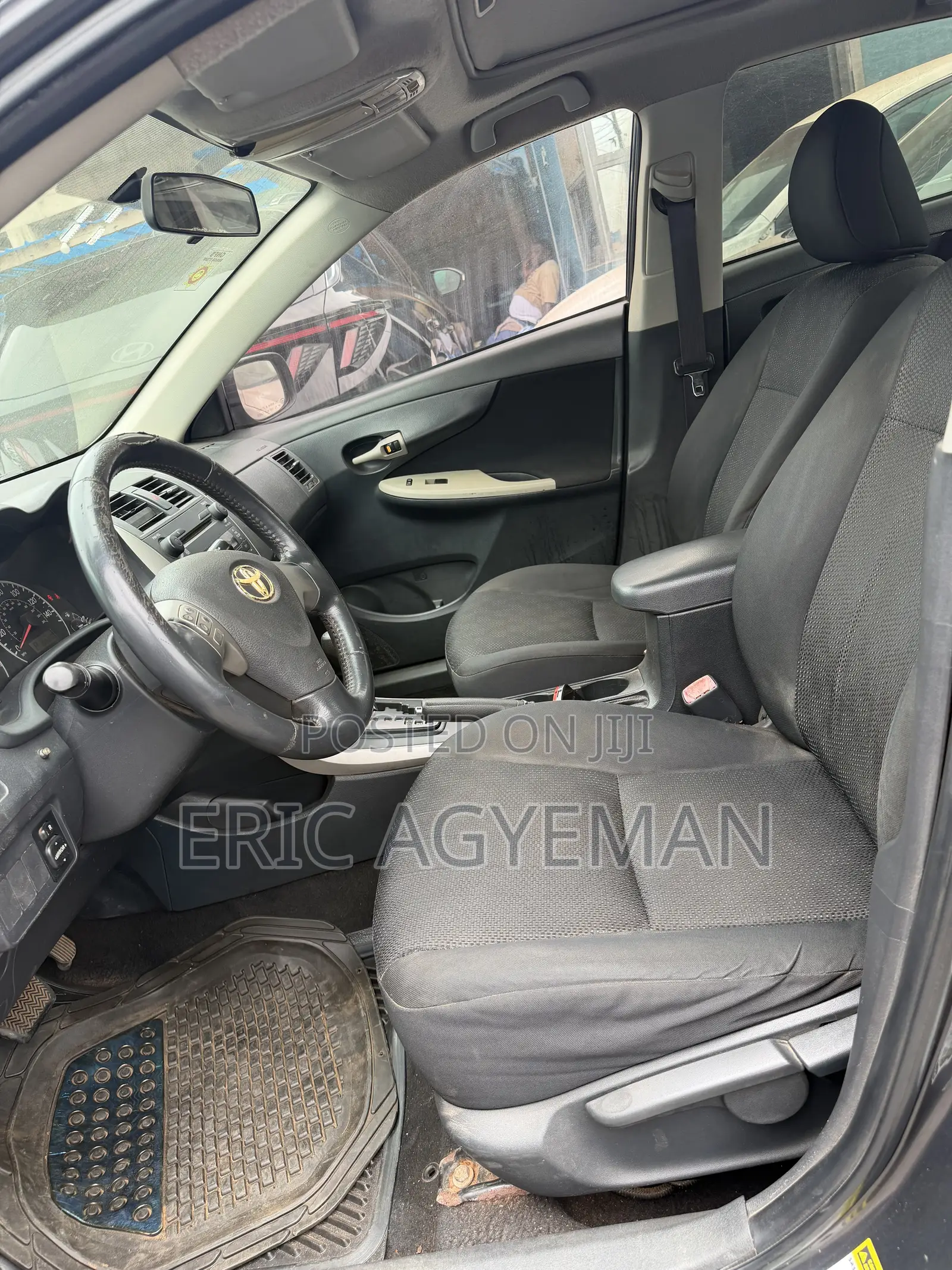 Toyota Corolla 2010 Gray