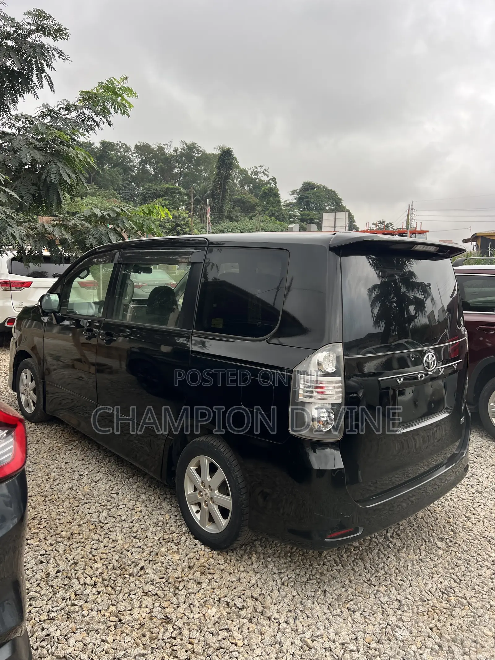 Toyota Voxy 2010 Black