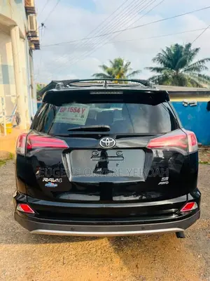 Toyota RAV4 SE 4dr SUV AWD (2.5L 4cyl 6A) 2018 Black