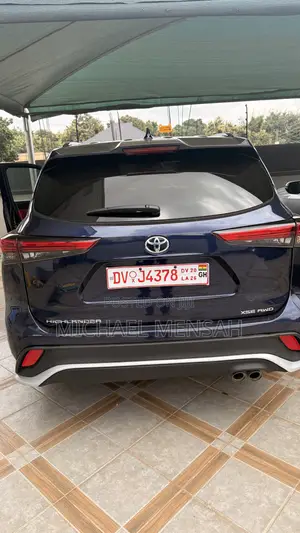 Toyota Highlander XSE AWD 2023 Blue