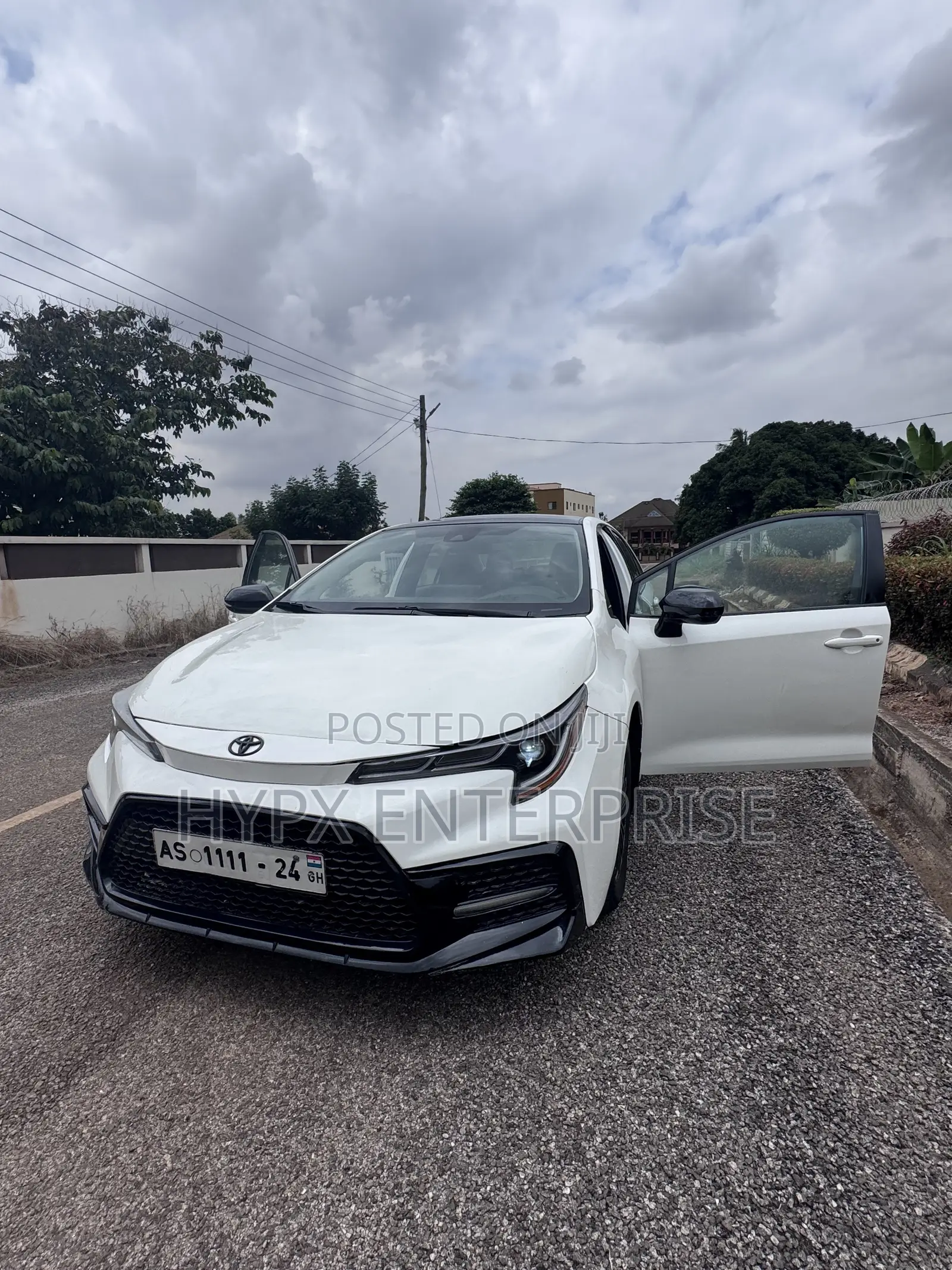 Toyota Corolla LE 2020 White