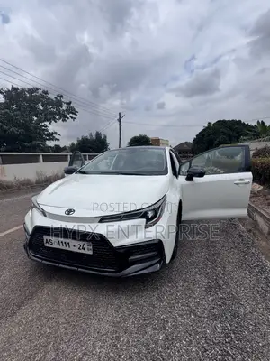 Toyota Corolla LE 2020 White