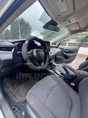 Toyota Corolla LE 2020 White