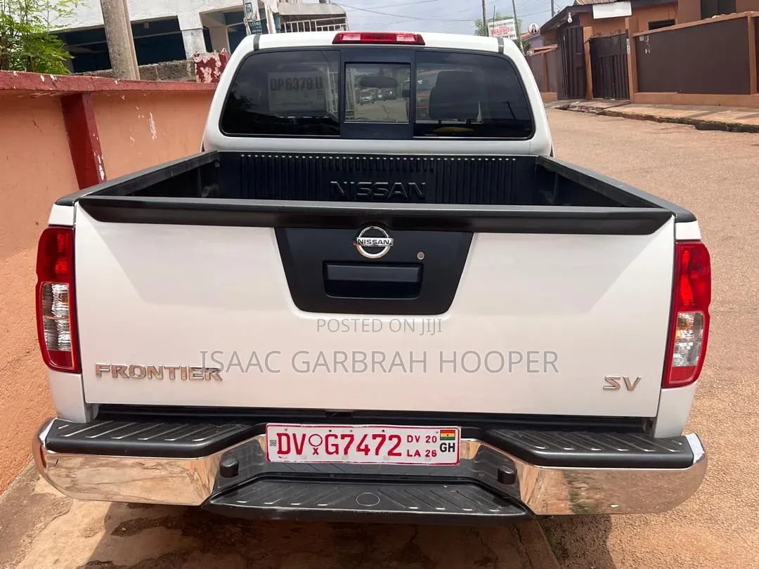 Nissan Frontier 2017 White