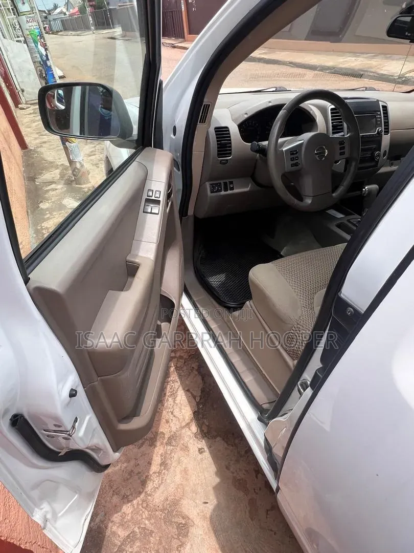Nissan Frontier 2017 White