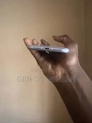 iPhone. 11