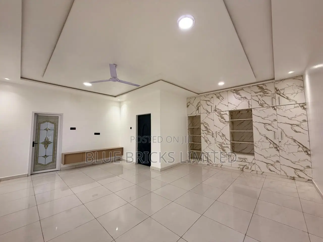 4bdrm House in Lake Side for rent