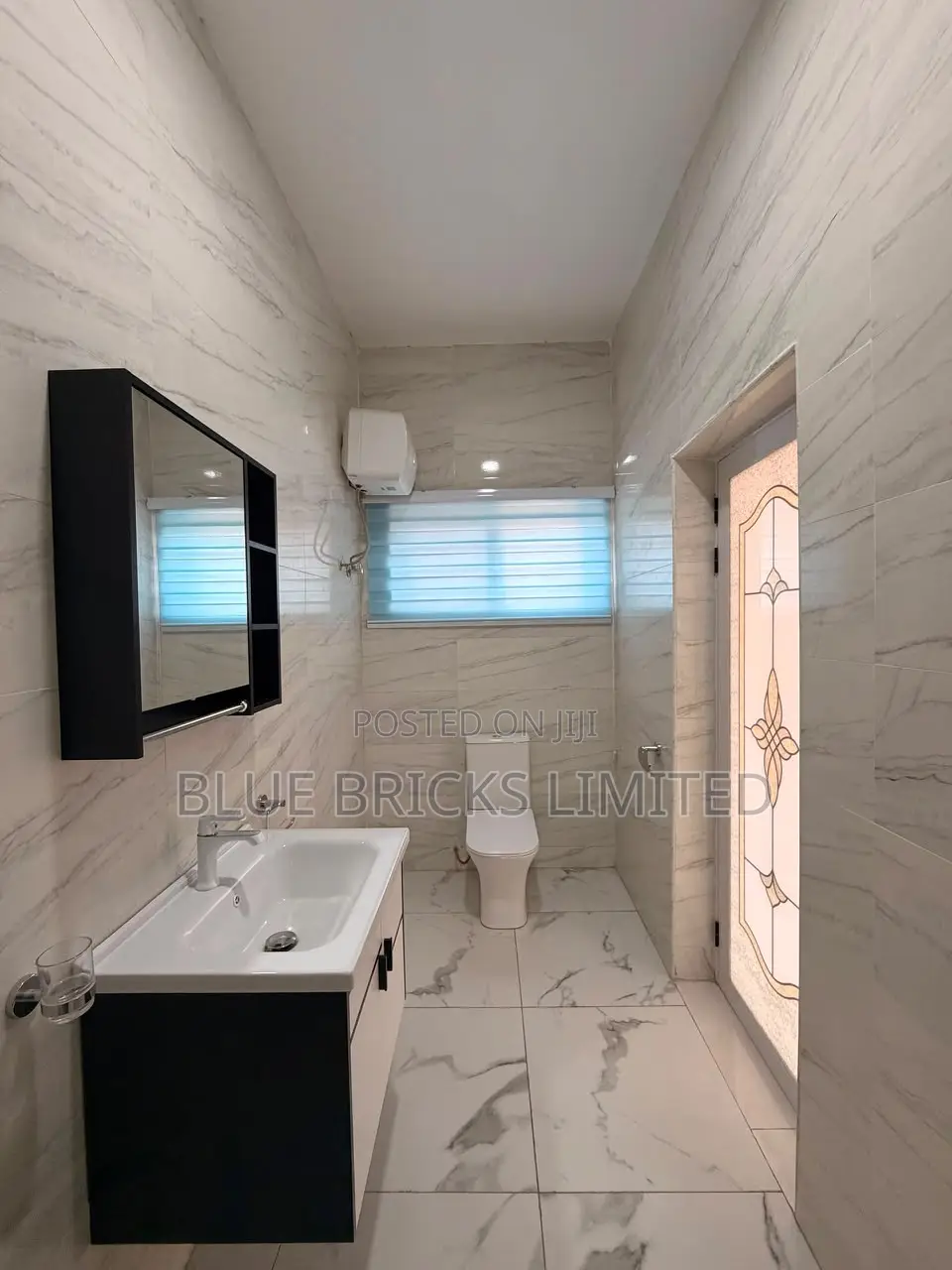 4bdrm House in Lake Side for rent