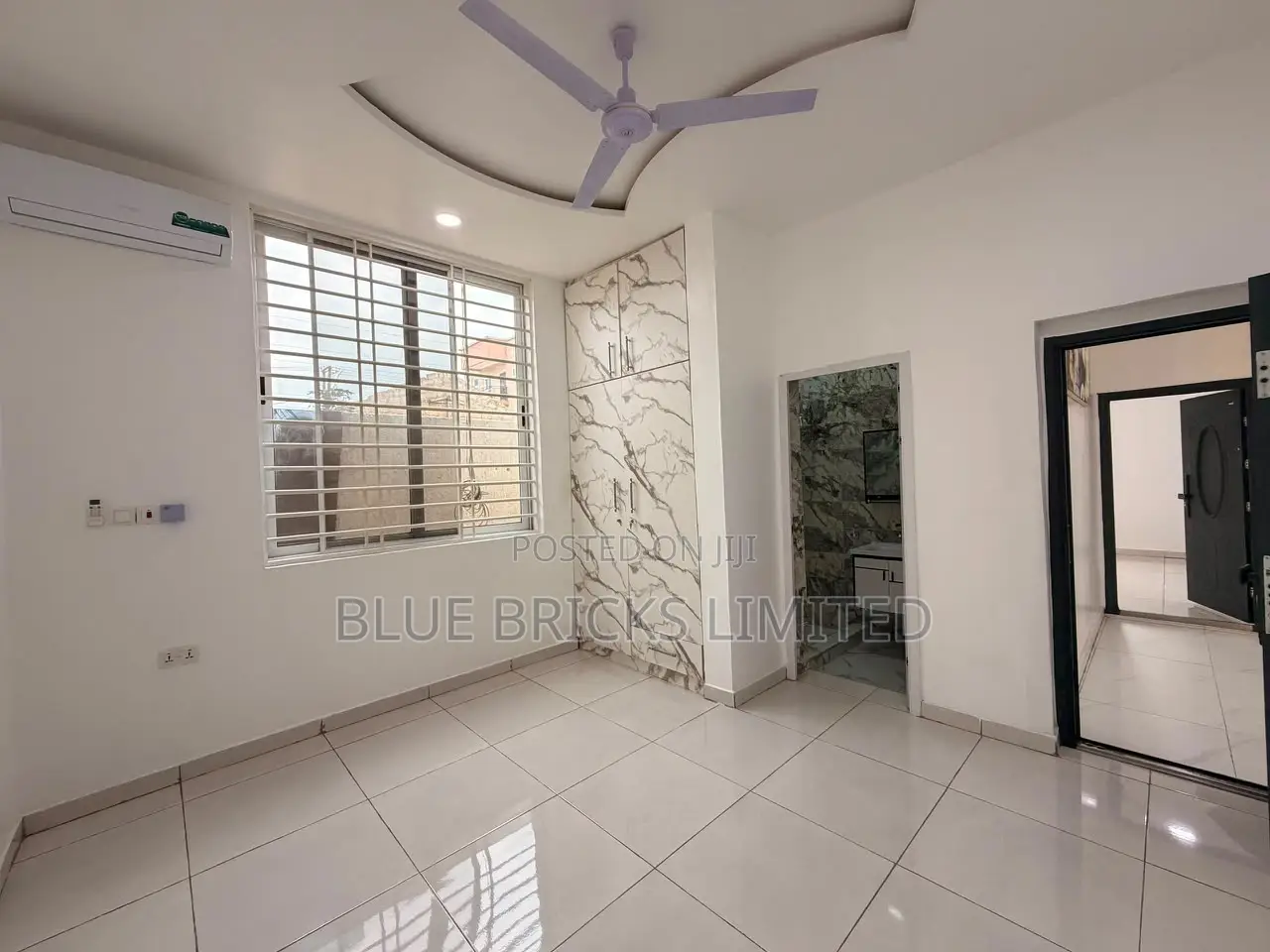 4bdrm House in Lake Side for rent