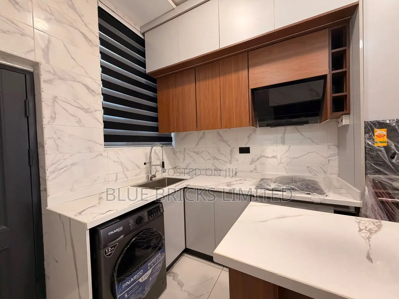 4bdrm House in Lake Side for rent