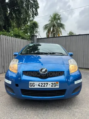 Toyota Vitz 2010 Blue