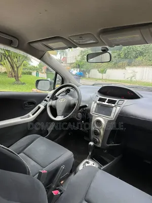 Toyota Vitz 2010 Blue