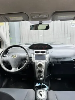 Toyota Vitz 2010 Blue