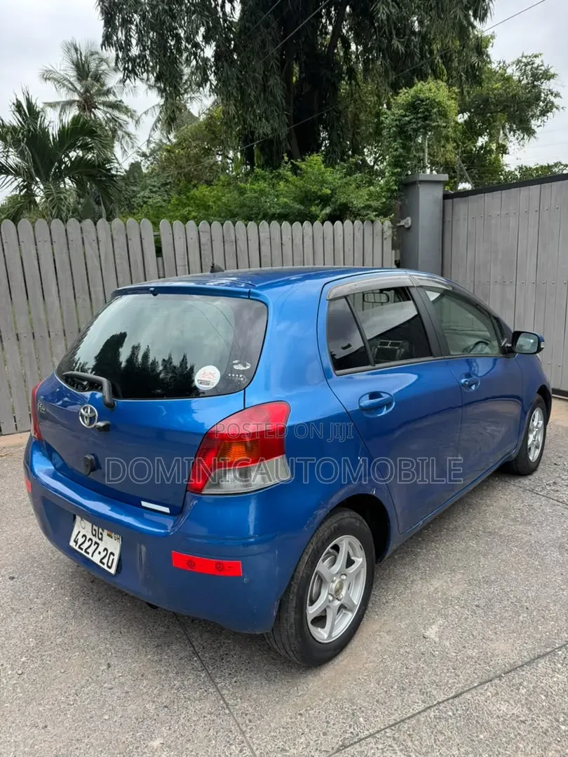 Toyota Vitz 2010 Blue