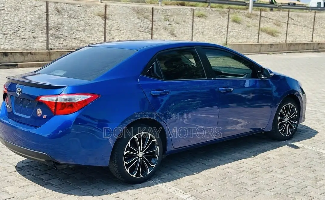 Toyota Corolla S 4dr Sedan (1.8L 4cyl CVT) 2016 Blue