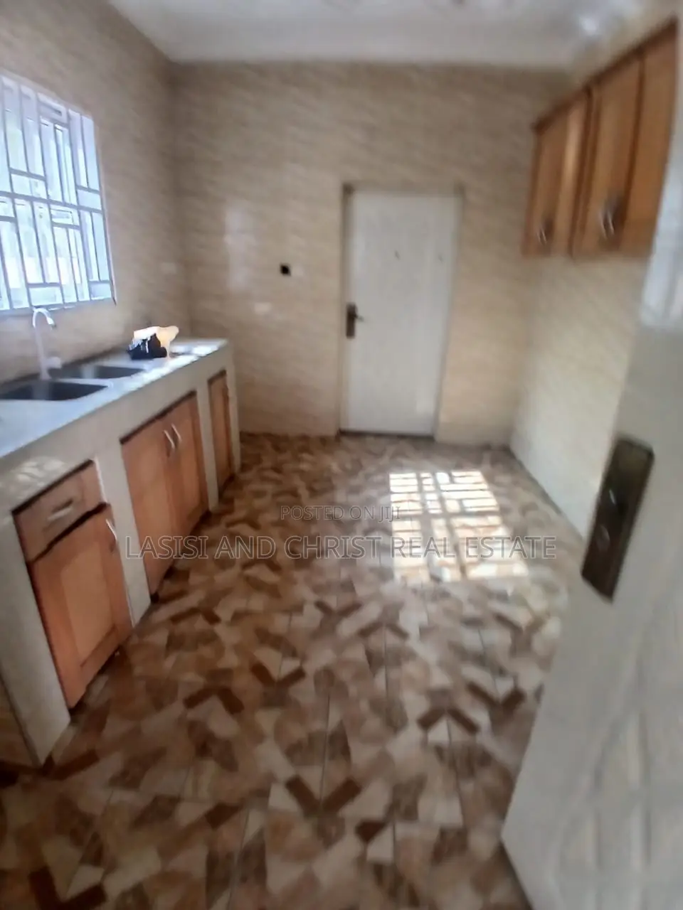 3bdrm House in Lasisi And Christ, Amasaman for rent