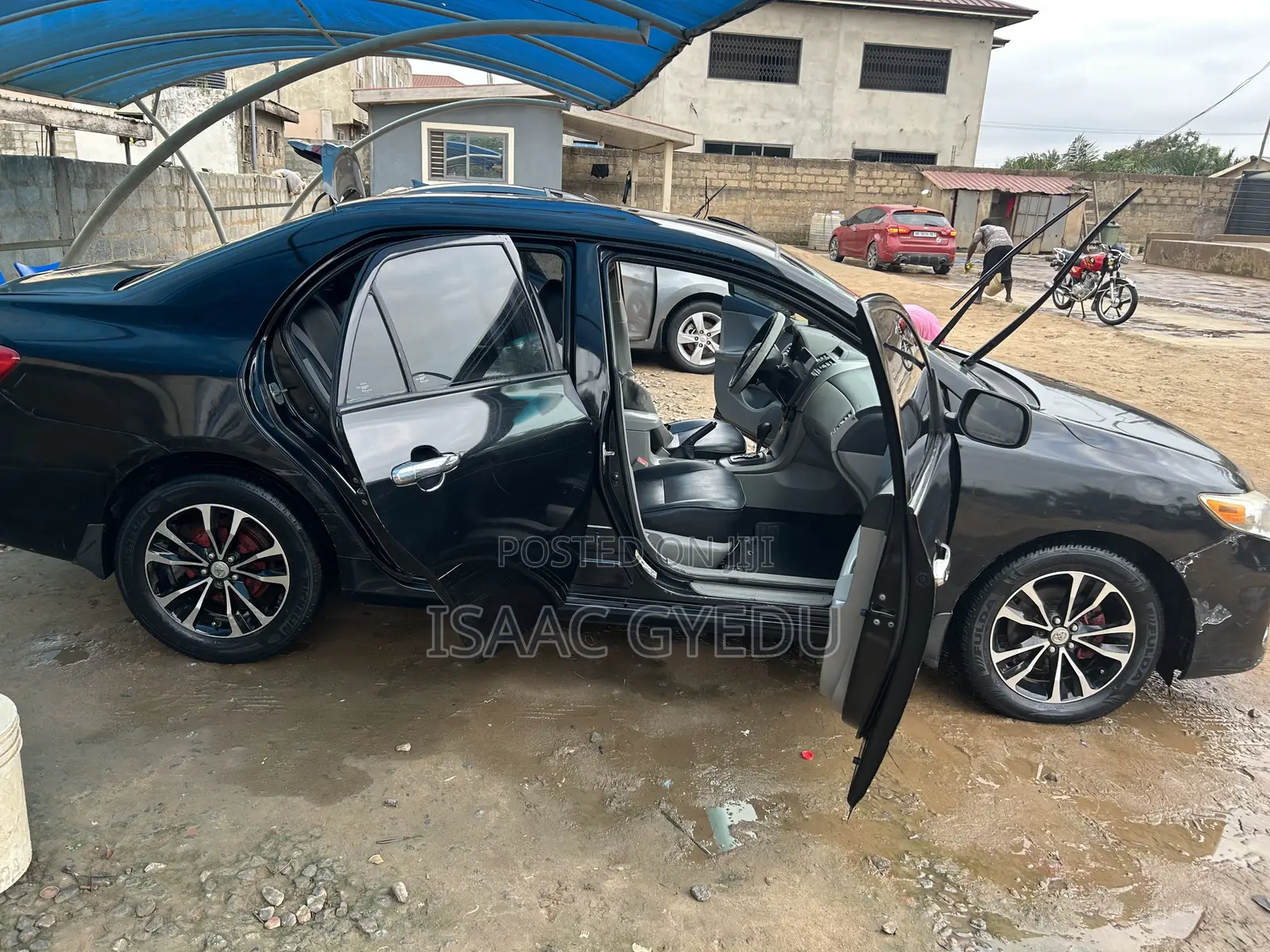 Toyota Corolla LE 4dr Sedan (1.8L 4cyl 4A) 2013 Black