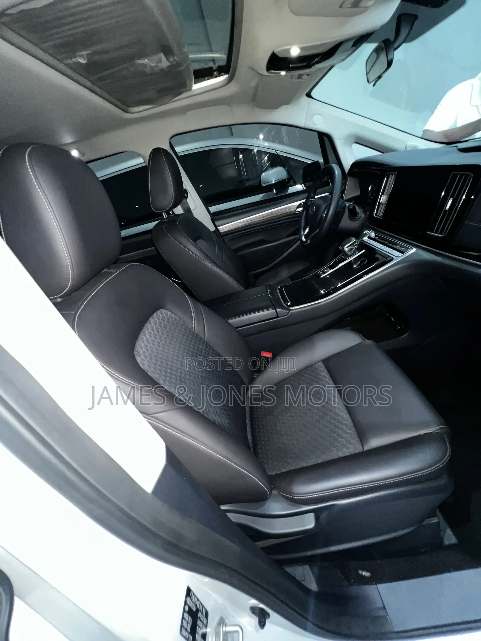 GAC GM8 2023 White