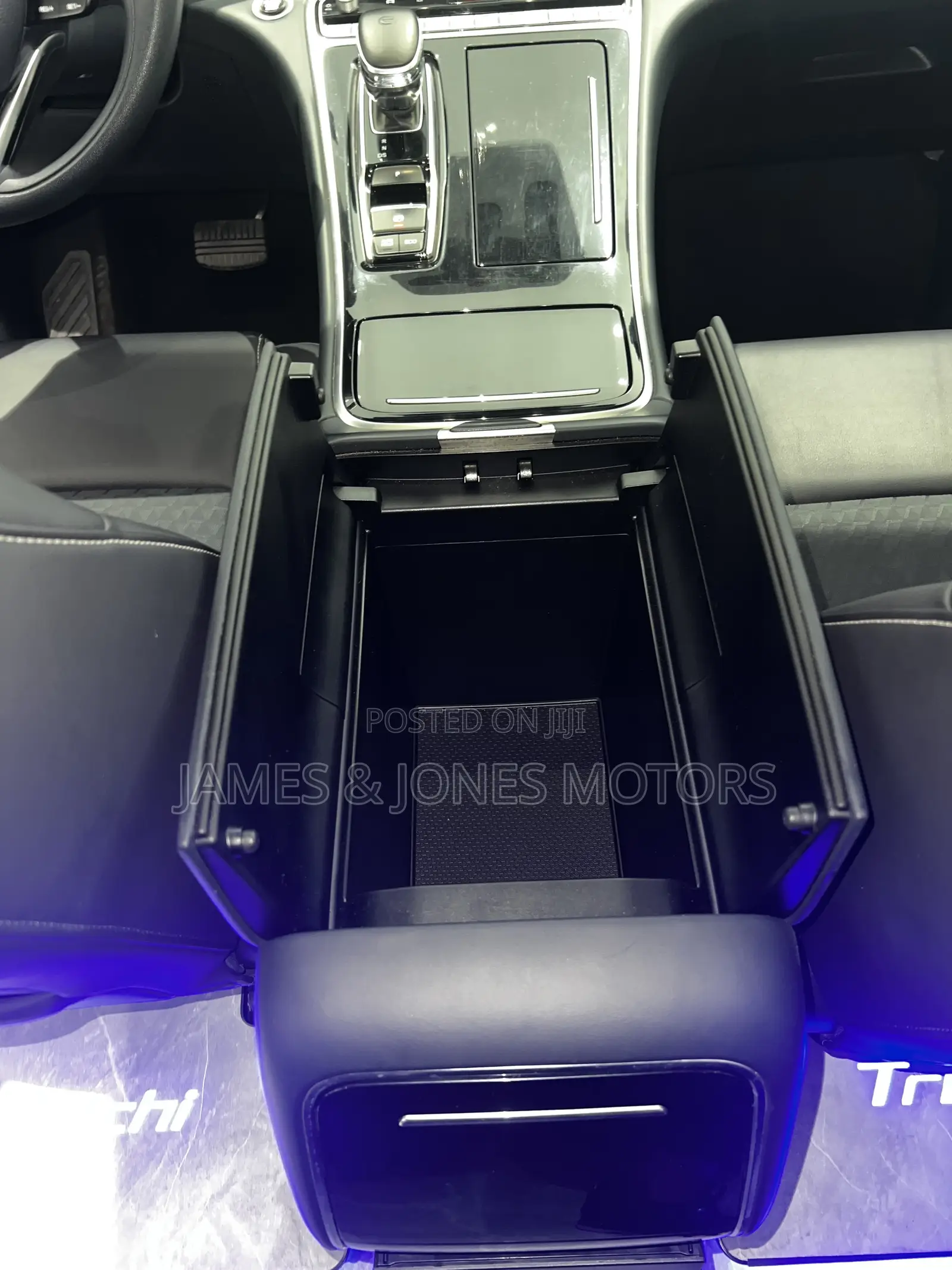 GAC GM8 2023 White