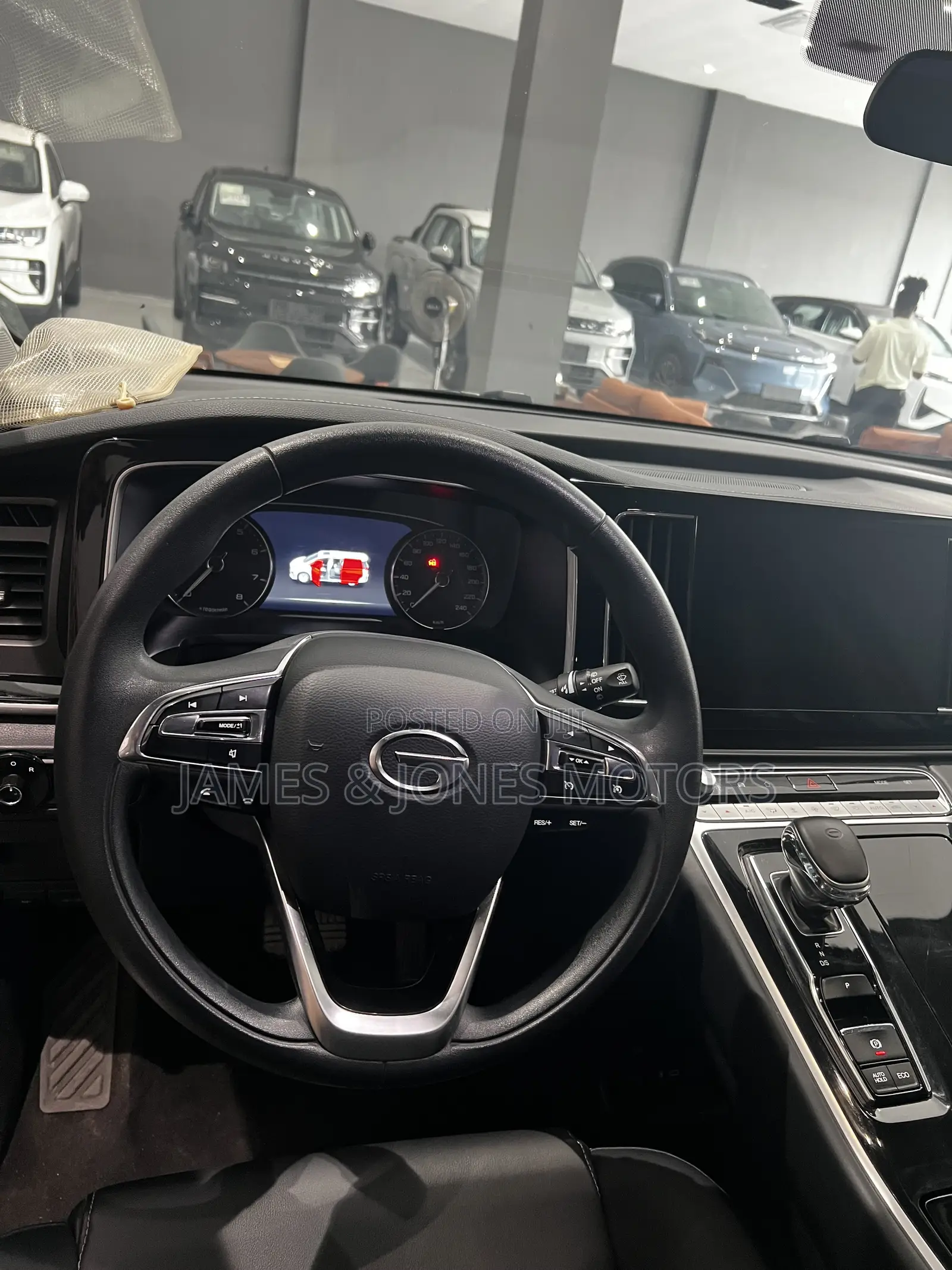 GAC GM8 2023 White
