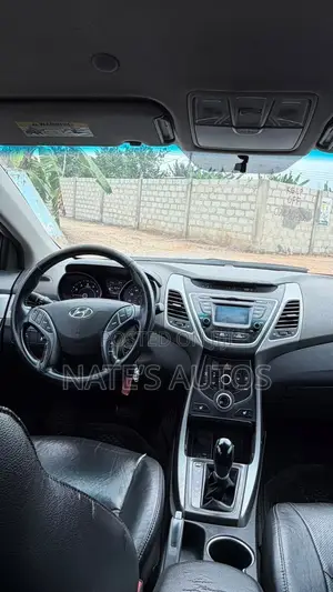Hyundai Elantra Limited Sedan FWD (1.8L 4cyl 6A) 2013 Silver