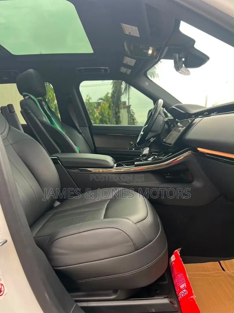 Land Rover Range Rover Sport 2025 White