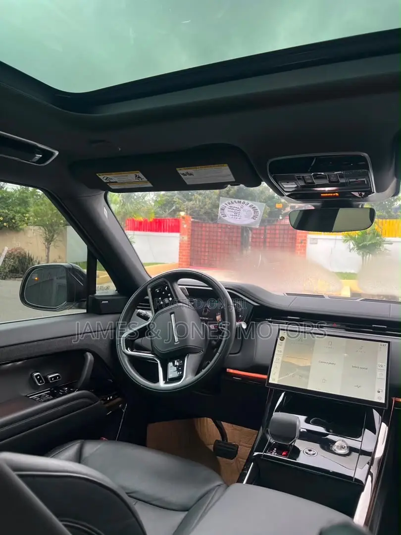Land Rover Range Rover Sport 2025 White