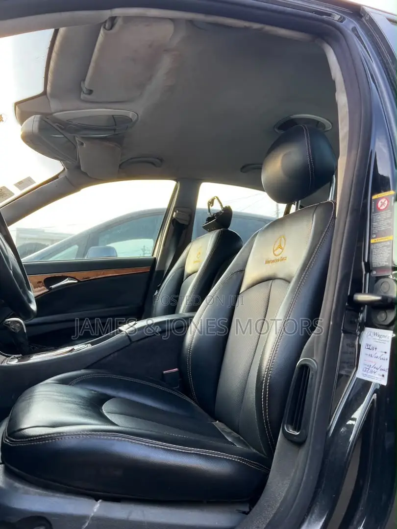 Mercedes-Benz E300 2003 Black