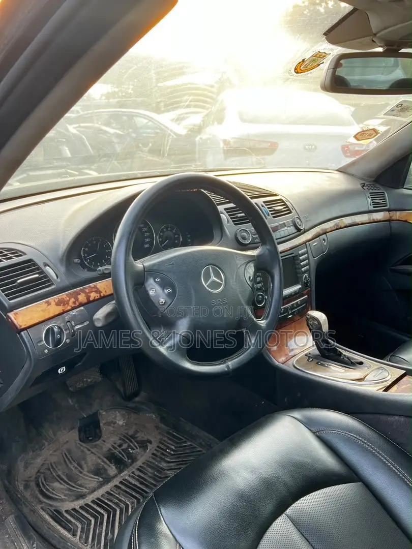 Mercedes-Benz E300 2003 Black