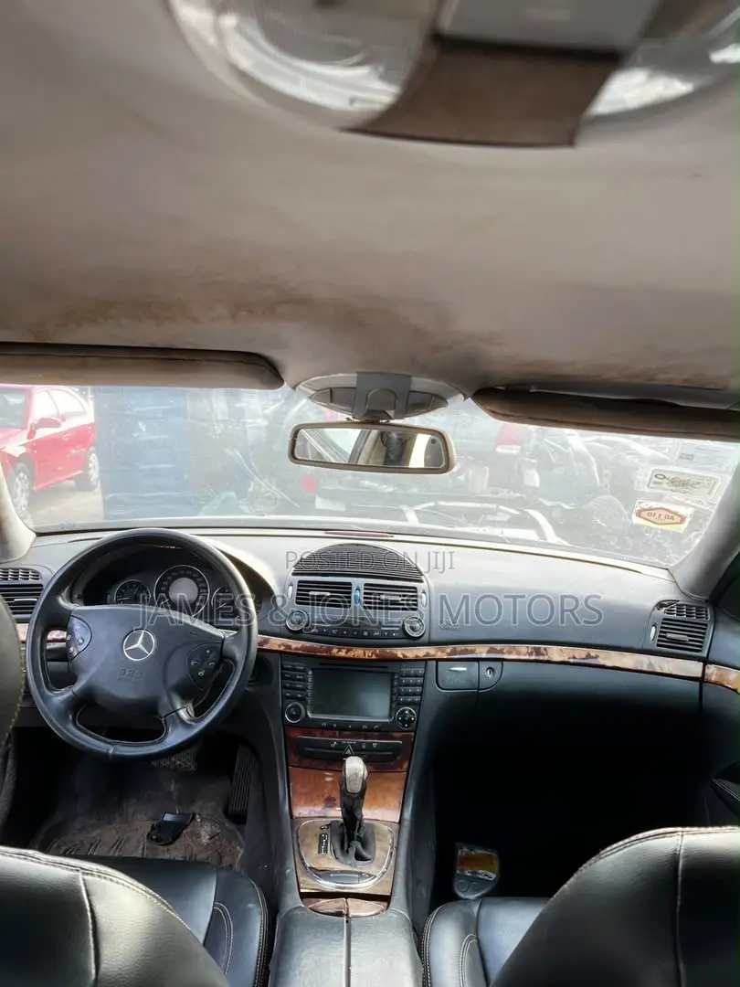 Mercedes-Benz E300 2003 Black