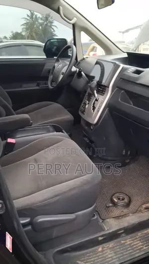 Toyota Voxy 2013 Black